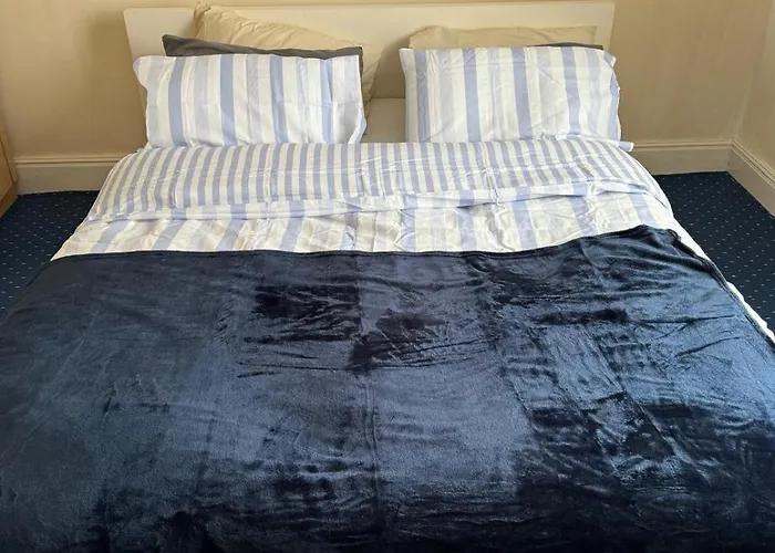 Cozy Rooms In London And Manchester